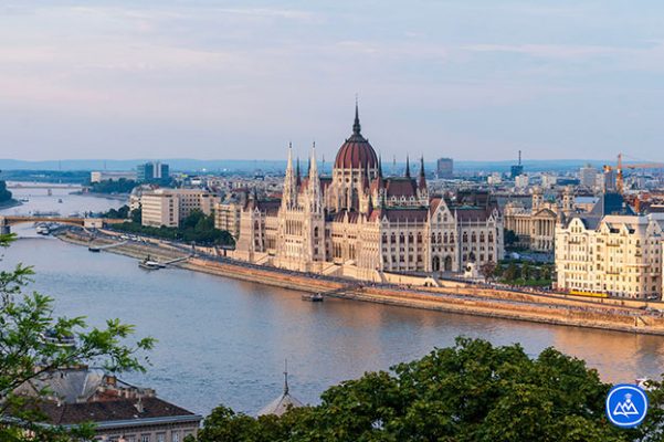 مزایای افتتاح حساب در مجارستان